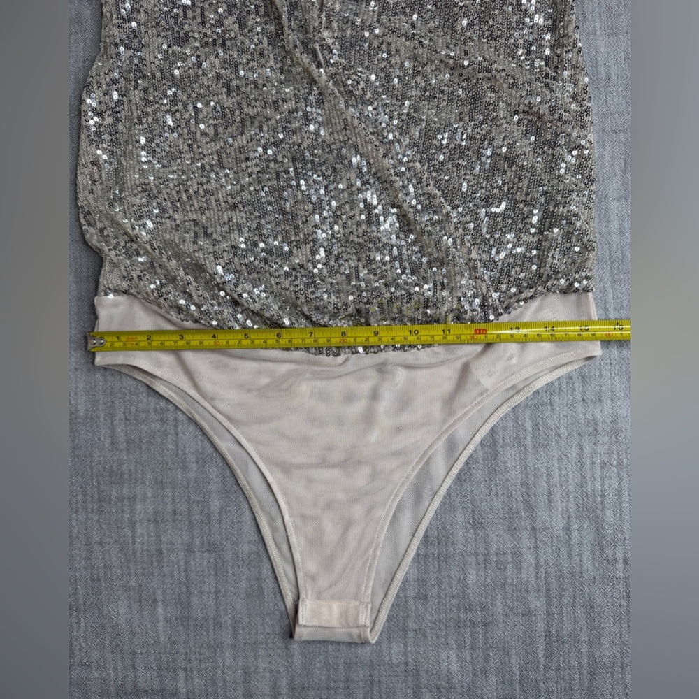 Zara Silver Sequin V-Neck Bodysuit - Picture 10 of 11